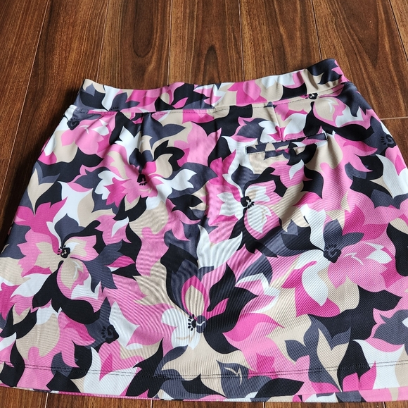 Bermuda Sands Golf Skort - Picture 2 of 3